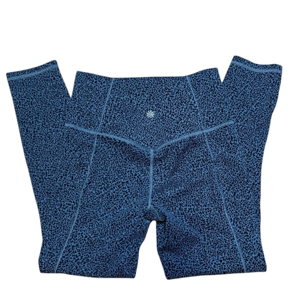 Athleta Salutation Stash Pocket II Crop Leggings XS Textured Blue Leopard Print